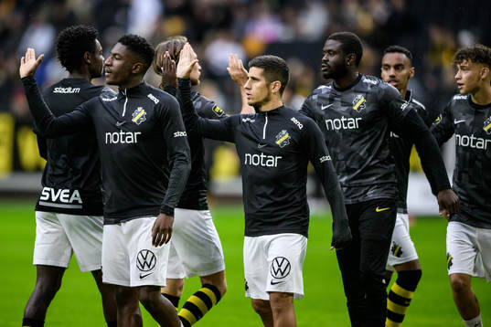 AIKs Josafat Mendes, Nicolas Stefanelli och Benjamin Mbunga
