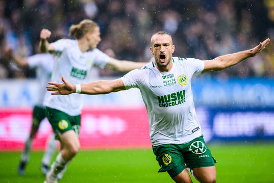 Hammarbys Veton Berisha jublar