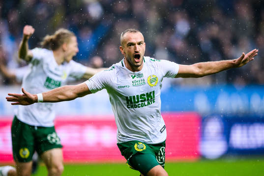 Hammarbys Veton Berisha jublar