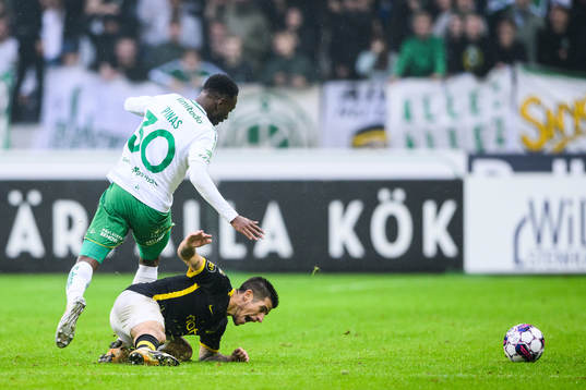 Hammarbys Shaquille Pinas och AIKs Nicolas Stefanelli