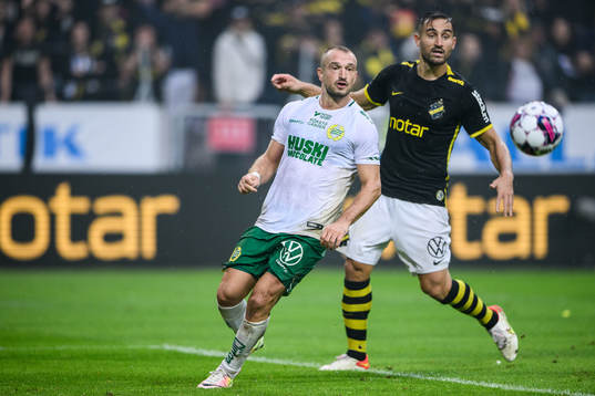 Hammarbys Veton Berisha och AIKs Sotirios Papagiannopoulos