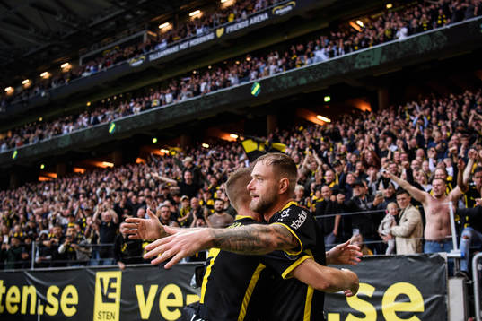 AIKs John Guidetti jublar
