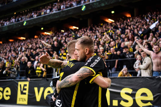 AIKs John Guidetti jublar