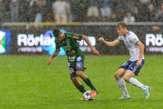 Varbergs Luke Le Roux och IFK Norrköpings Andri Lucas
