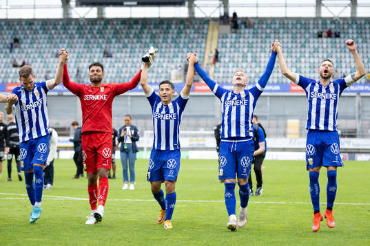IFK Göteborgs Emil Salomonsson, målvakt Warner Hahn,