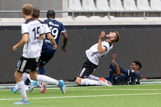 Örebros Axel Oskar Andrésson och Utsiktens Seth Airam