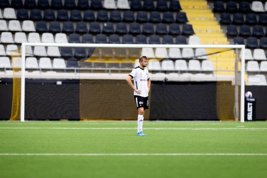 Örebros Niclas Bergmark deppar