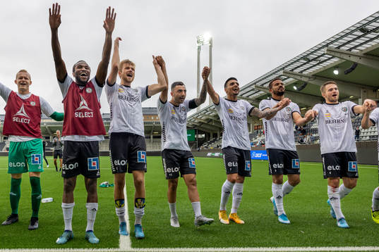 Bläddra bland fler bilder av Fotboll, Superettan, Utsikten - Örebro