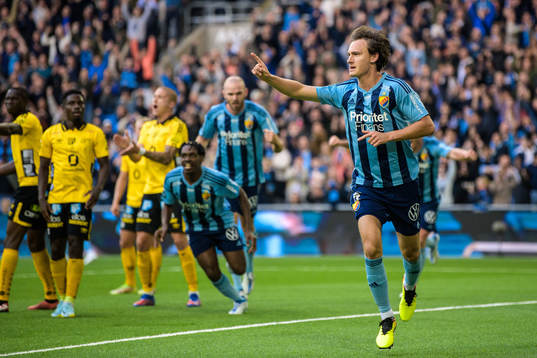 Djurgårdens Hjalmar Ekdal jublar