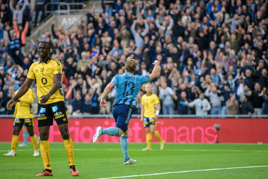 Djurgårdens Hampus Finndell jublar
