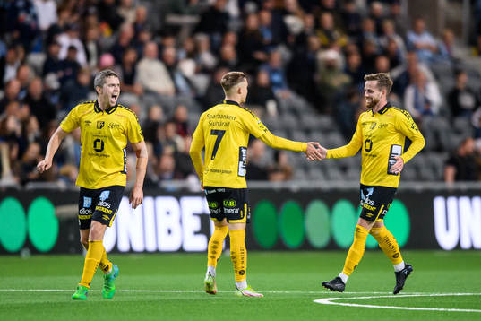 Elfsborgs Jacob Ondrejka och Rasmus Alm jublar