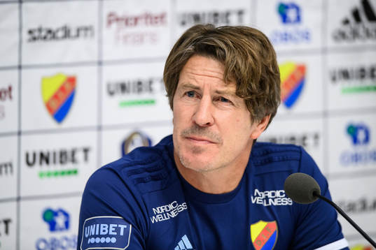 Djurgårdens tränare Thomas Lagerlöf på presskonferensen