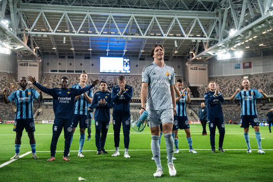 Djurgårdens målvakt Jacob Widell Zetterström jublar