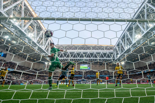 Elfsborgs målvakt Hakon Valdimarsson släpper in 2-0 av