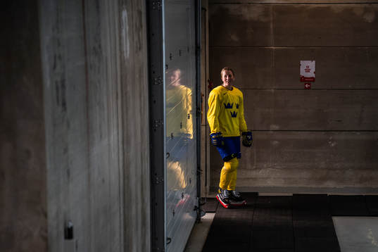 Bläddra bland fler bilder av 2022 IIHF Women's World Championship, day 5, Sweden, morning skate