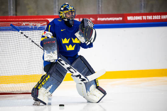 goaltender Ida Boman of Sweden