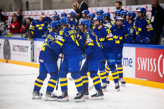Maja Nylén-Persson of Sweden celebrate with teammates