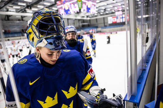 goaltender Ida Boman of Sweden