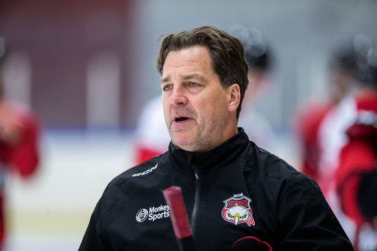 Assisterande tränare Petri Liimatainen