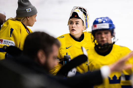 goaltender Emma Söderberg of Sweden