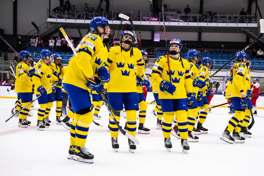 Olivia Carlsson, Linnea Johansson and Lina Ljungblom of