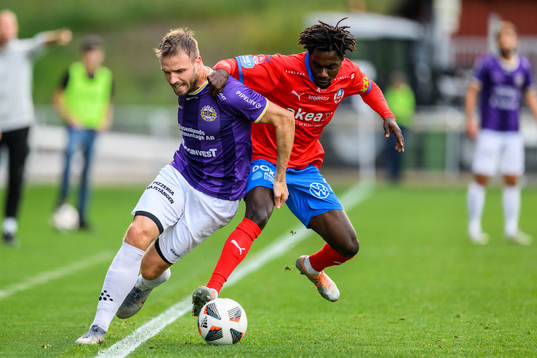 IK Tords Simon Nilsson och Helsingborgs Benjamin Acquah