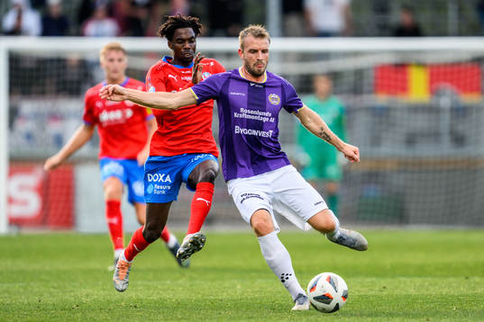 Helsingborgs Benjamin Acquah och IK Tords Simon Nilsson
