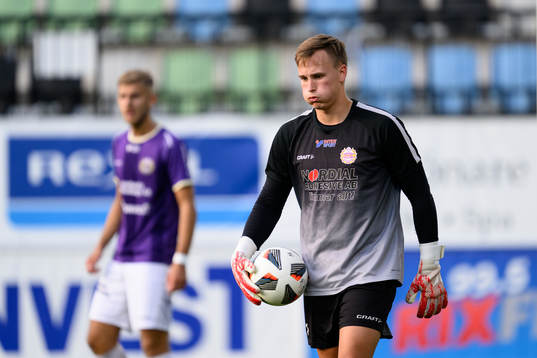 IK Tords målvakt Hugo Kälström deppar