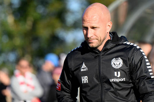 Kalmars tränare Henrik Rydström före fotbollsmatchen i