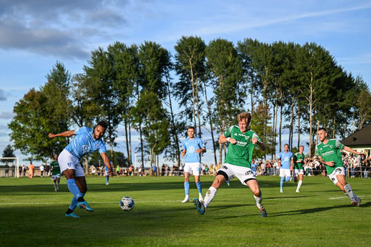 Bläddra bland fler bilder av Fotboll, Svenska Cupen, Brålanda - Malmö FF