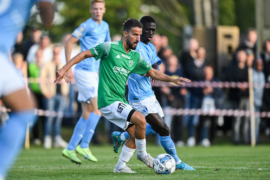 Brålandas Selami Senani och Malmö FFs Mamadou Ousmane