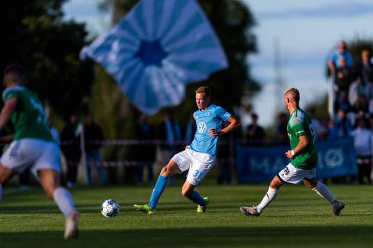 Malmö FFs Hugo Larsson och Brålandas Marcus Andersson