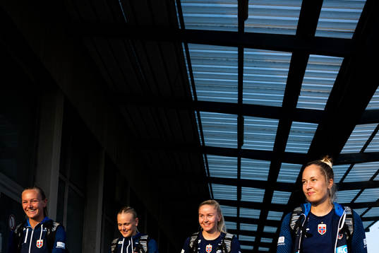Frida Maanum, Karina Sævik, Anna Jøsendal and goalkeeper