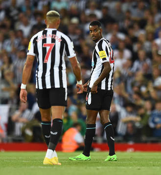 Joelinton and Alexander Isak of Newcastle United celebrates