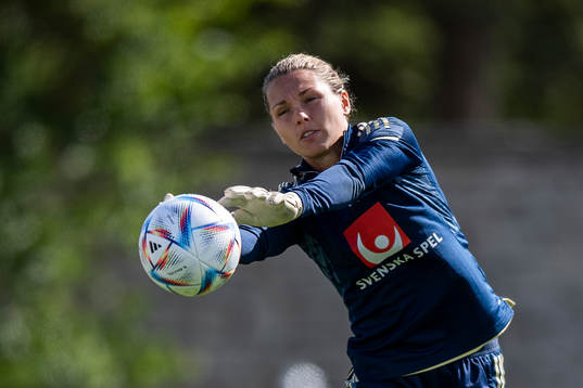 Goalkeeper Jennifer Falk