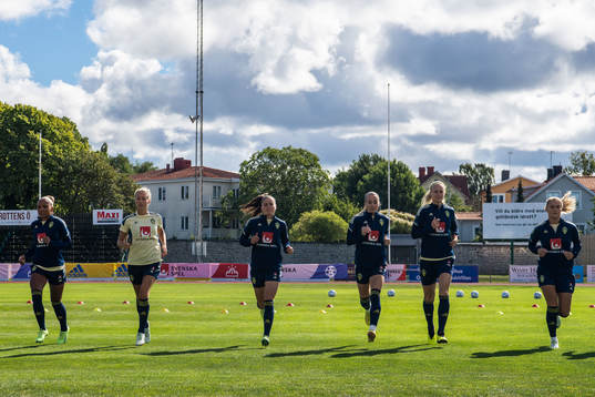Madelen Janogy, Emma Kullberg, Hanna Wijk, Kosovare
