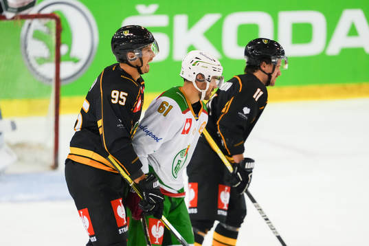Hampus Olsson of Katowice and Ludvig Larsson of Rögle