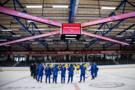Players of Sweden at a practice session