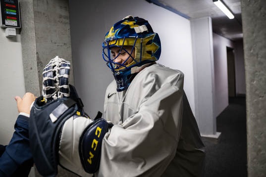 goaltender Ida Boman of Sweden