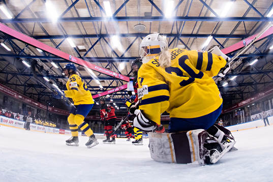 goaltender Emma Söderberg of Sweden