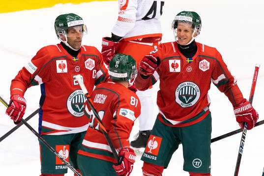 Max Friberg of Frölunda celebrates