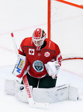Goalkeeper Lars Johansson of Frölunda
