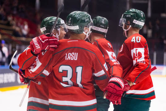 Mats Rosseli Olsen of Frölunda celebrates scoring 2-0 with
