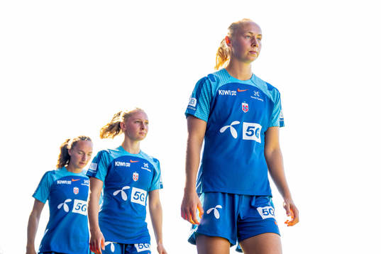 Emilie Marie Joramo and Sara Hørte of the Norwegian