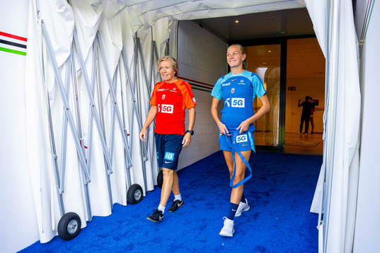 Gunnvor Halmøy, physical coach, and Frida Maanum of the
