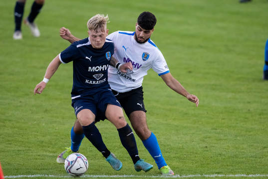 Staffanstorps Robin Kolnby och Bellevue's Ammar Awdisian
