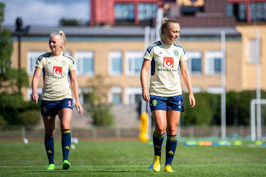 Stina Blackstenius and Hanna Bennison