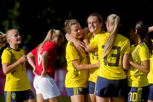 Sveriges Lisa Björk jublar