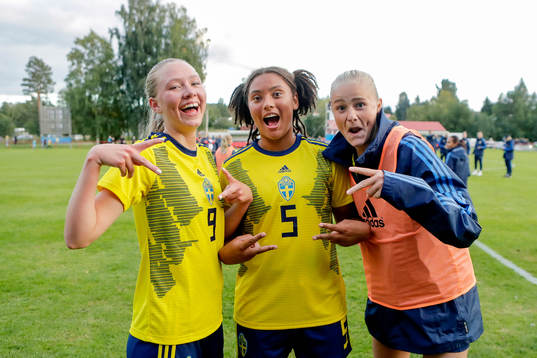 Sveriges Cajsa Rubensson och Jo-Anne Agbor Tataw Cronquist