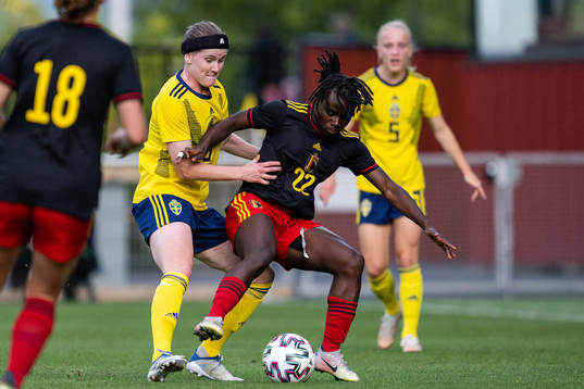 Linn Vickius of Sweden and Welma Fon of Belgium
